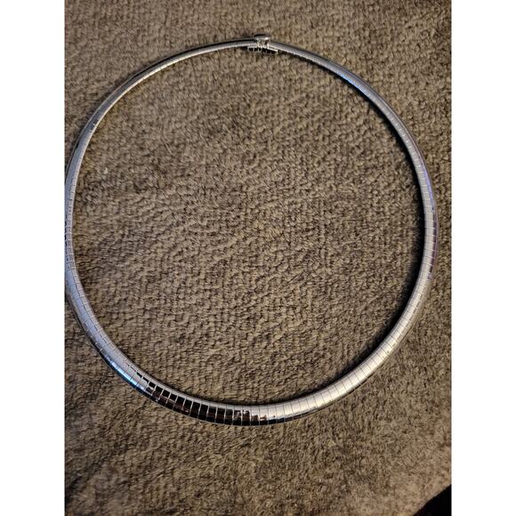 Silver Chocker Necklace 19 in - Picture 2 of 4